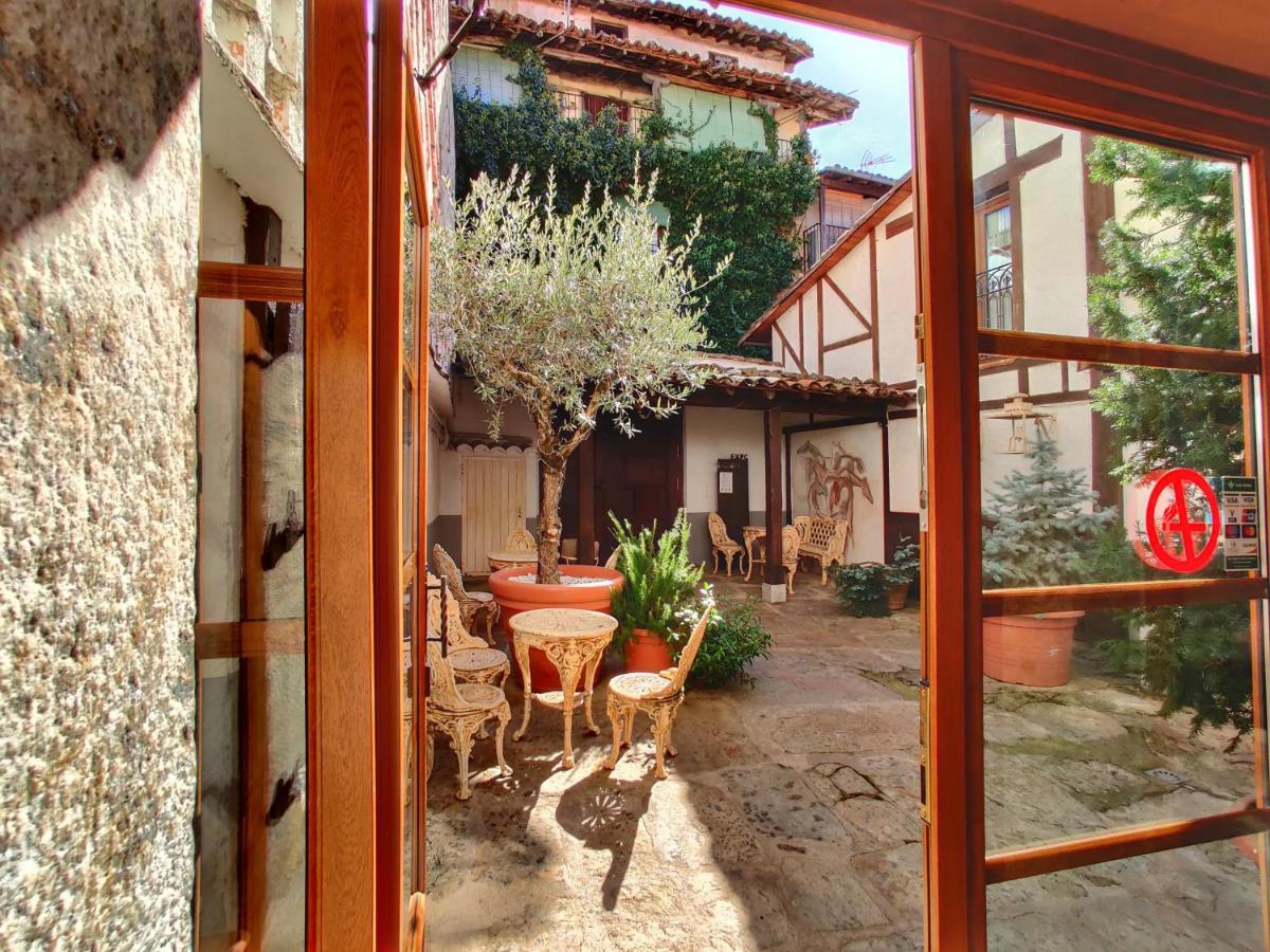 Posada Restaurante Casa De La Sal Candelario Exterior photo