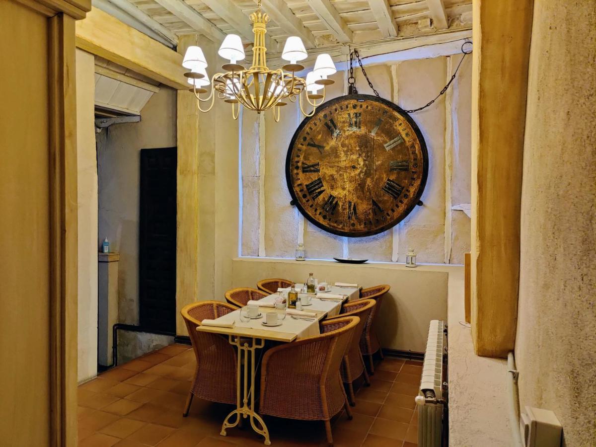 Posada Restaurante Casa De La Sal Candelario Exterior photo