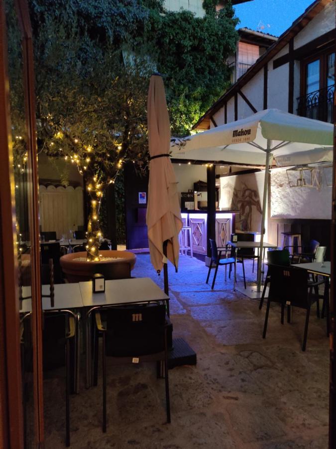 Posada Restaurante Casa De La Sal Candelario Exterior photo